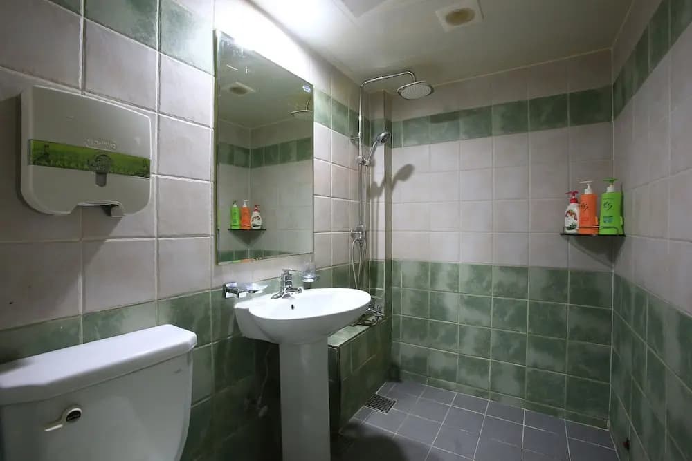 2U Motel - photo 4
