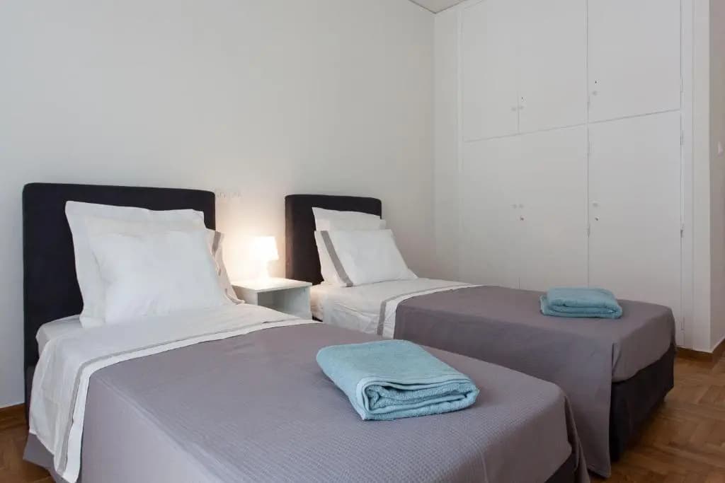 Beautiful 2-bdrm apartment by Acropolis museum - photo 3