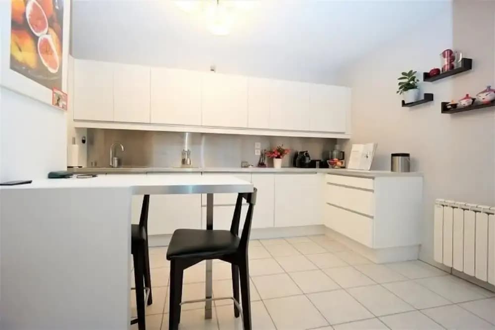 Apartment with 2 Bedrooms in Paris, with Wonderful City View And Wifi - photo 10