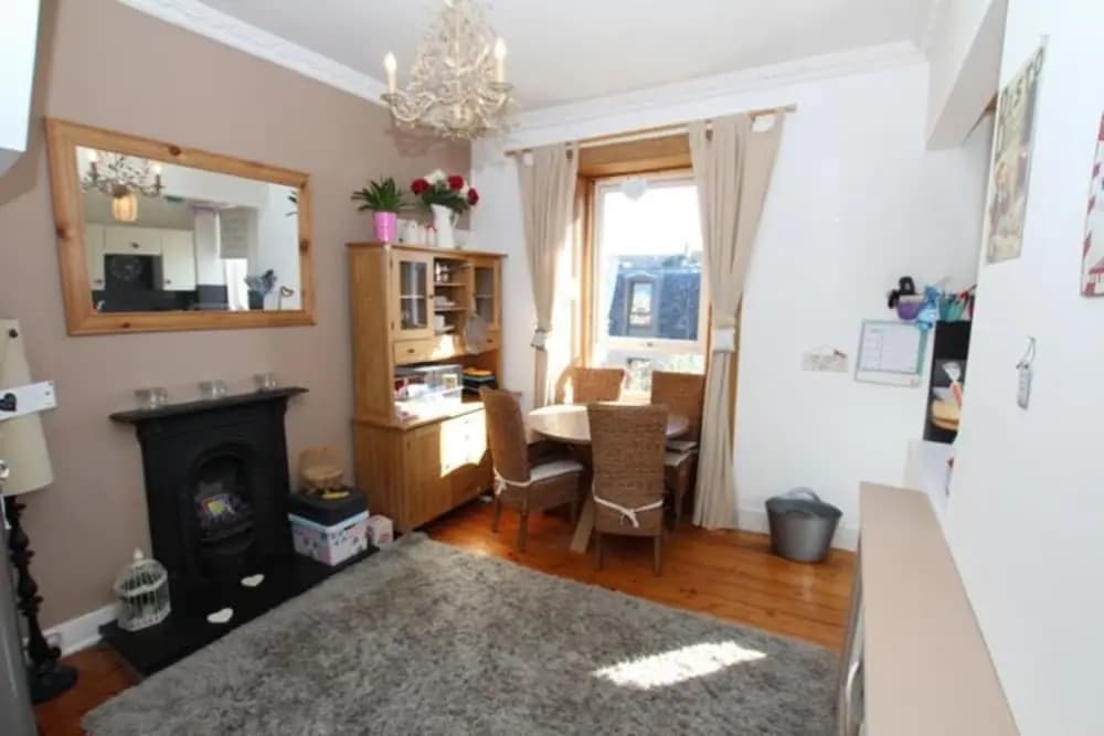 3 Bedroom Flat Near Leith - main photo