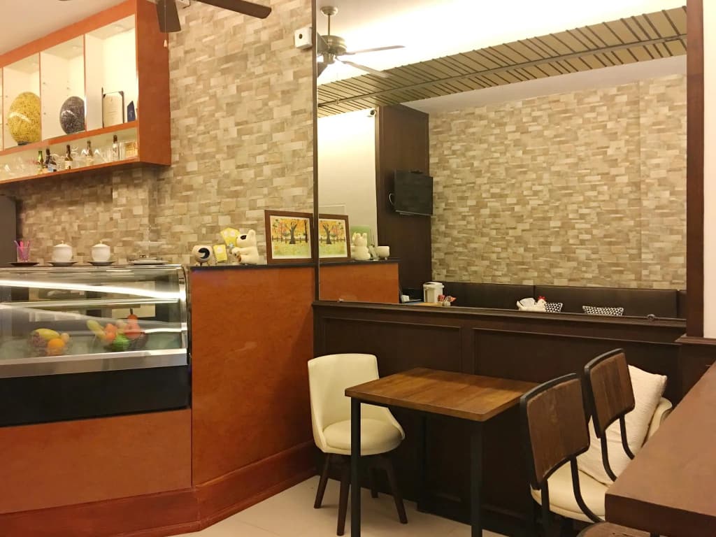Egg Colony Hotel - photo 8