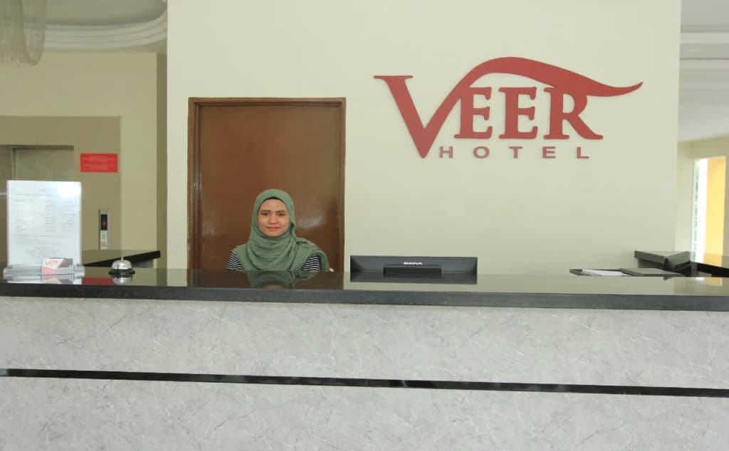 Veer Hotel - photo 15