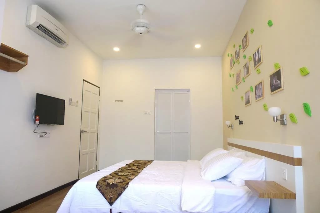 Gurney Home - photo 6