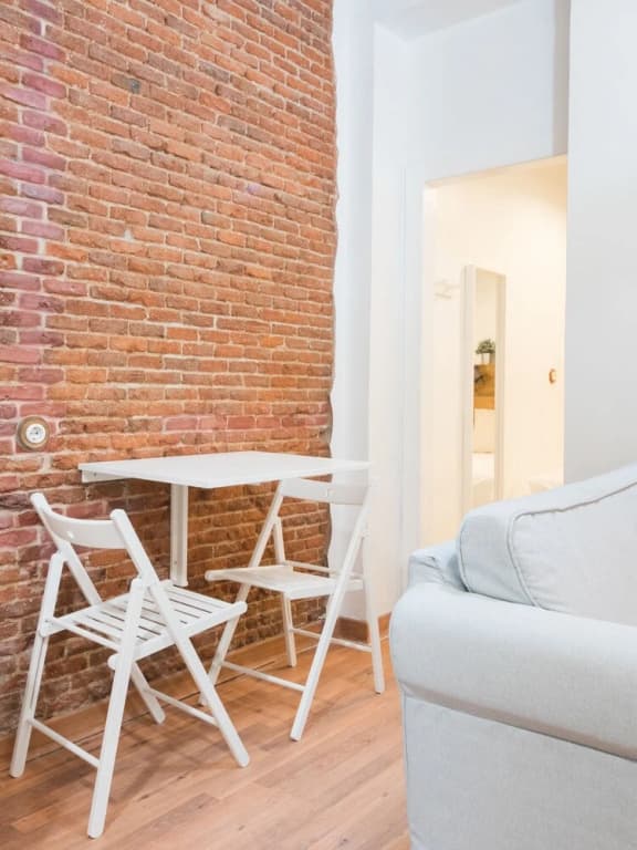 Room to Rent Augusto Figueroa - photo 8