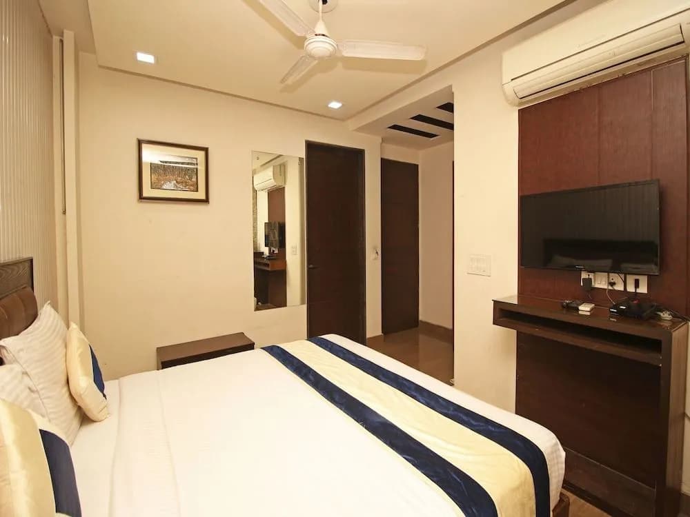 OYO Collection O 476 Hotel Gera's - photo 6