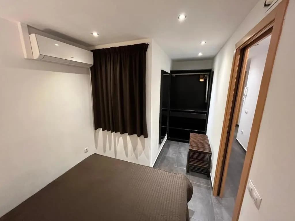Gorgeous Apartment In Downtown - photo 8