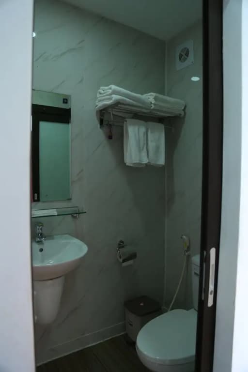 Zo Brother Ha Long Hostel - photo 7