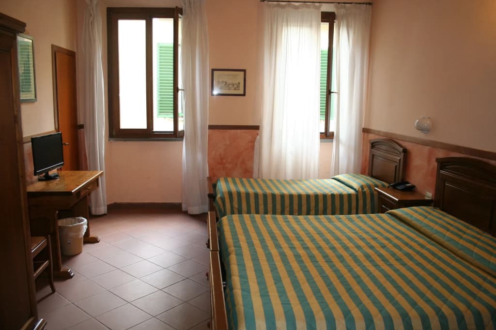 Monica Hotel - photo 5