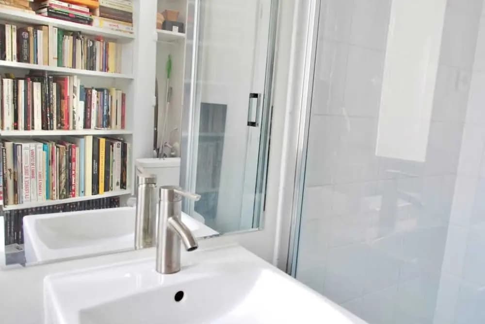 Very Nice Apartment Between Pigalle And Montmartre - photo 7