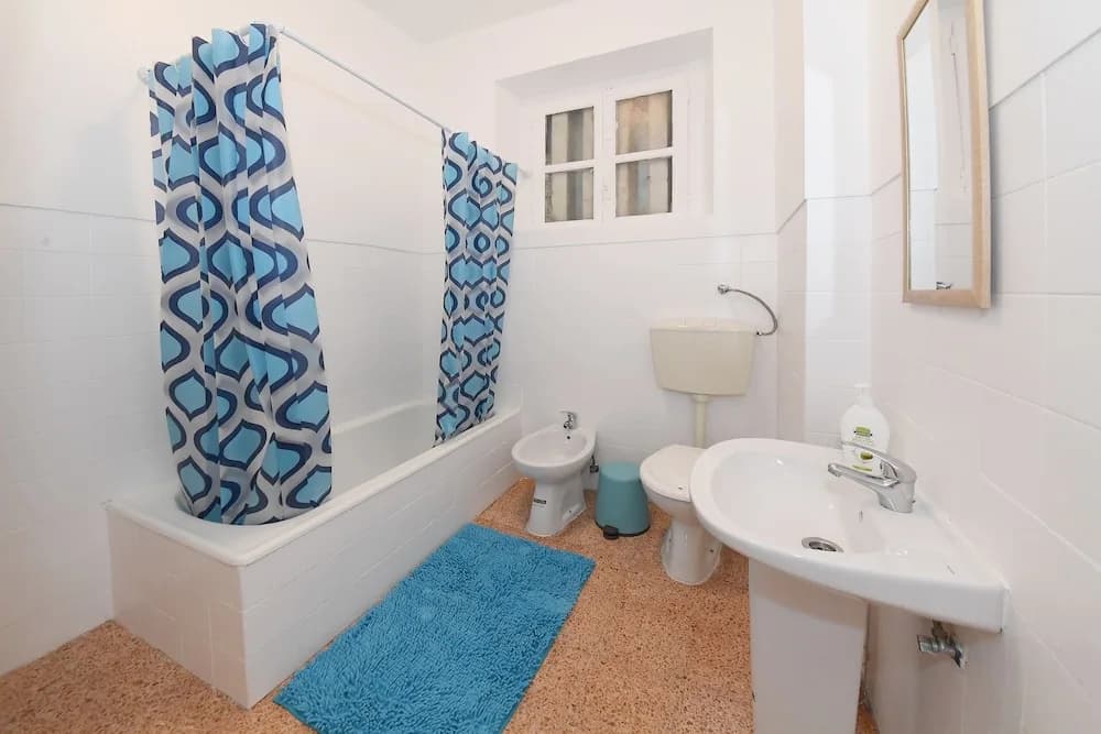 Royalty Hostel - photo 8
