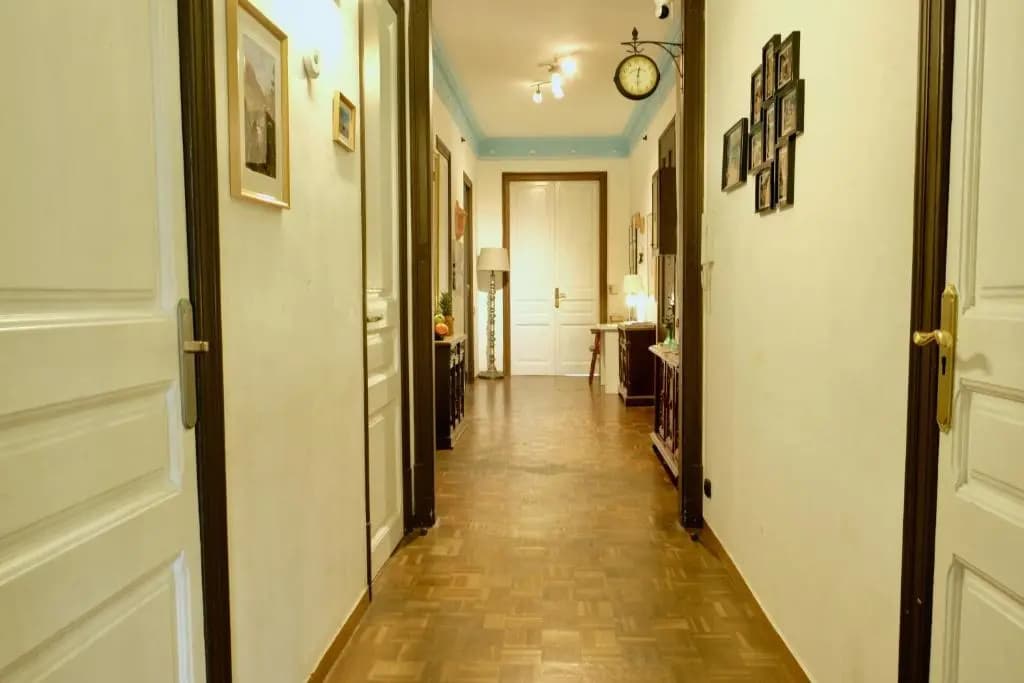 Grand Central Apartment - photo 11