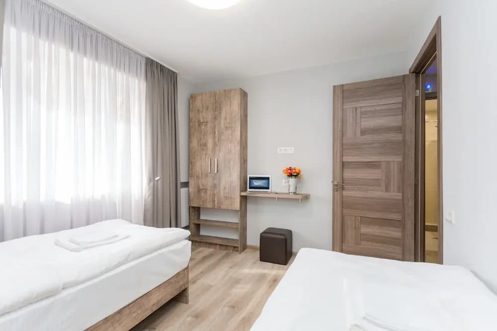 Falcon Apartments - Metro - photo 2