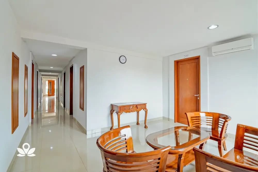 ZEN Rooms Basic near Cilandak Town Square - photo 9