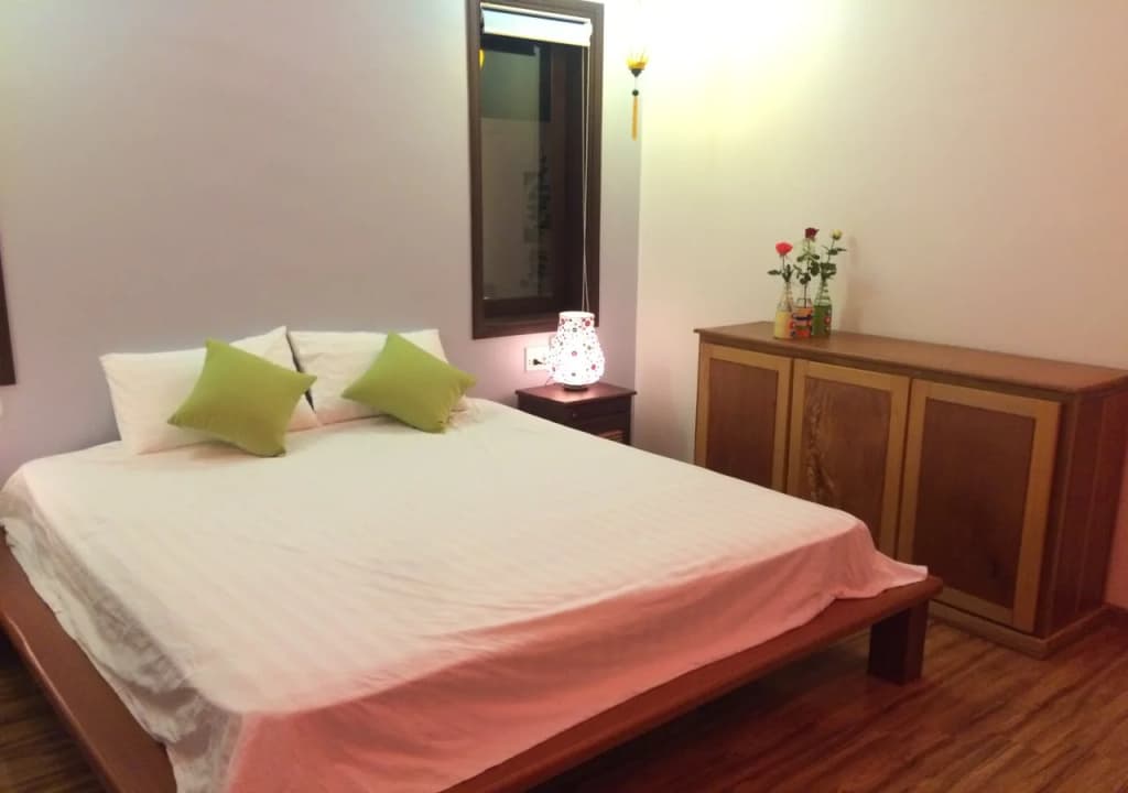 Tom's House - photo 2