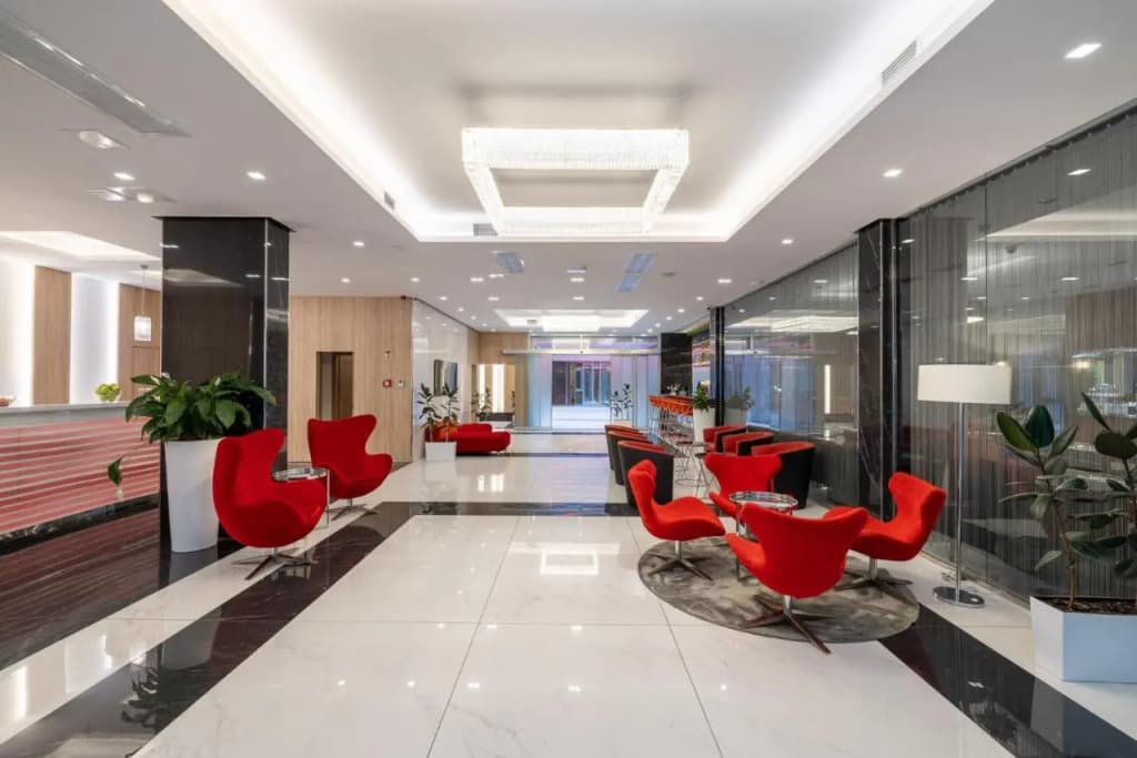 Silver Crown Hotel & Residence - photo 2