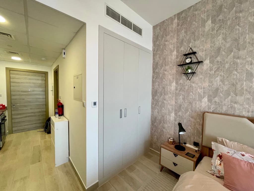 Spacious & Cute Studio with Balcony - main photo