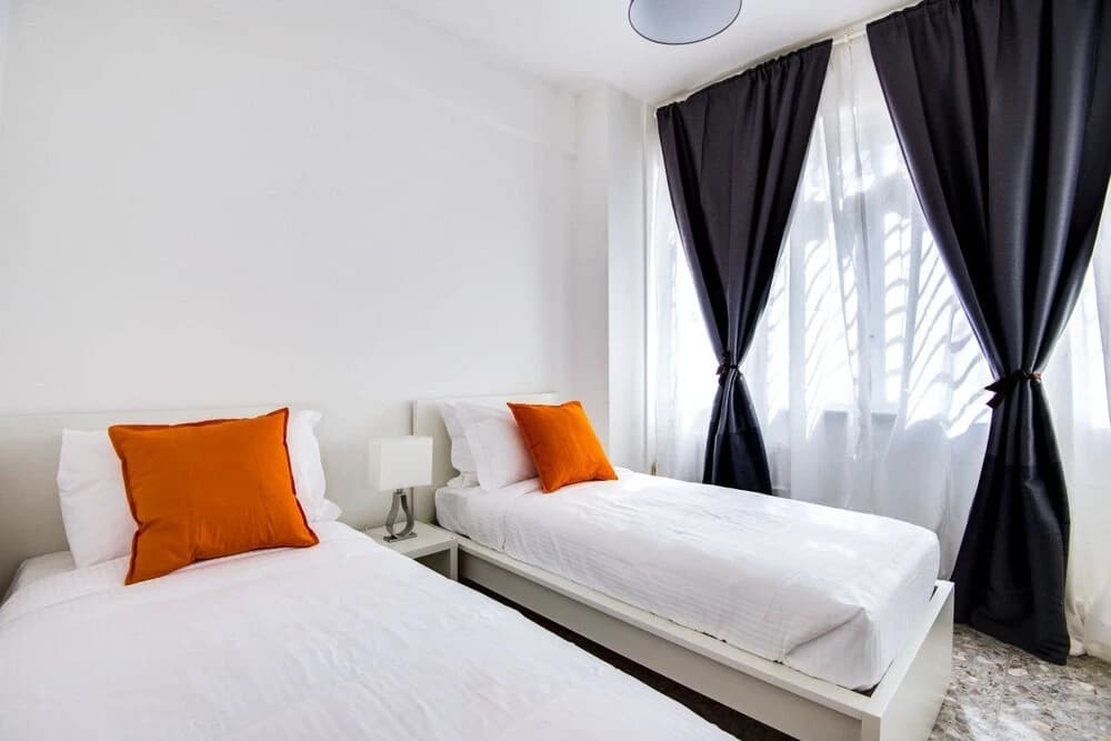 Very Spacious 3 Beds Flat in a Great Area - photo 4