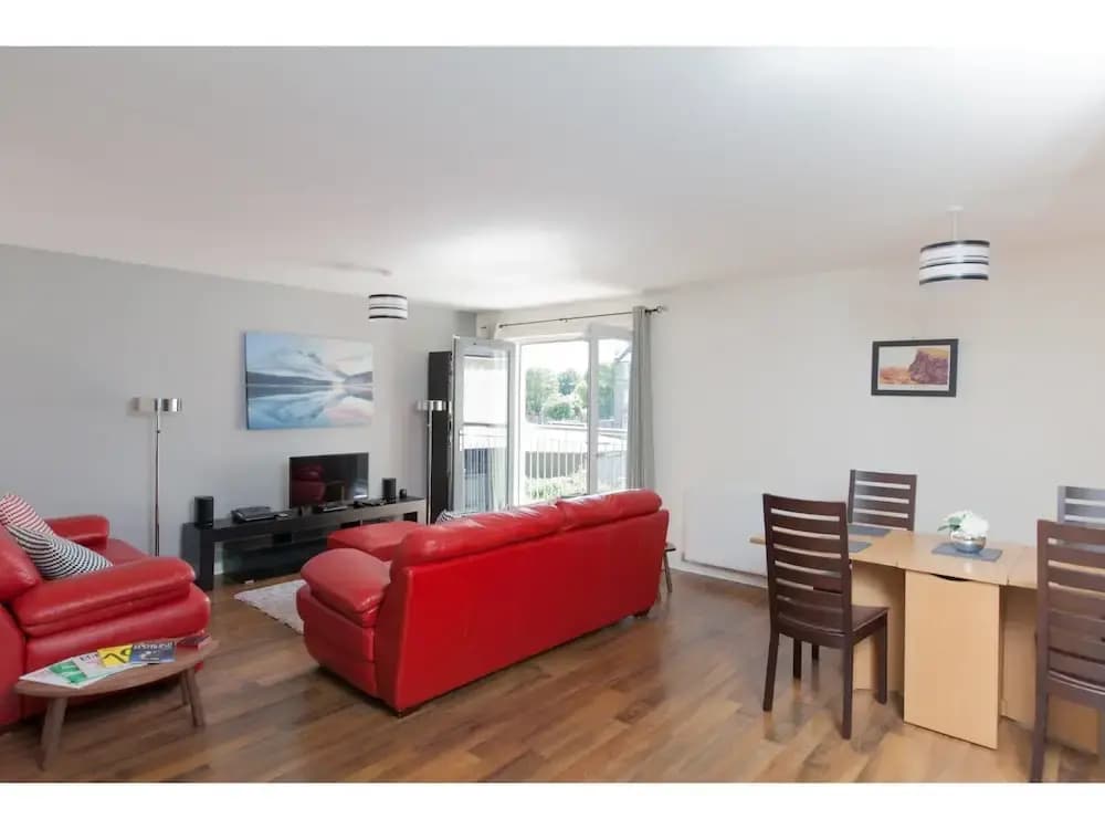 Bright, Contemporary Edinburgh Flat With Parking! - photo 5