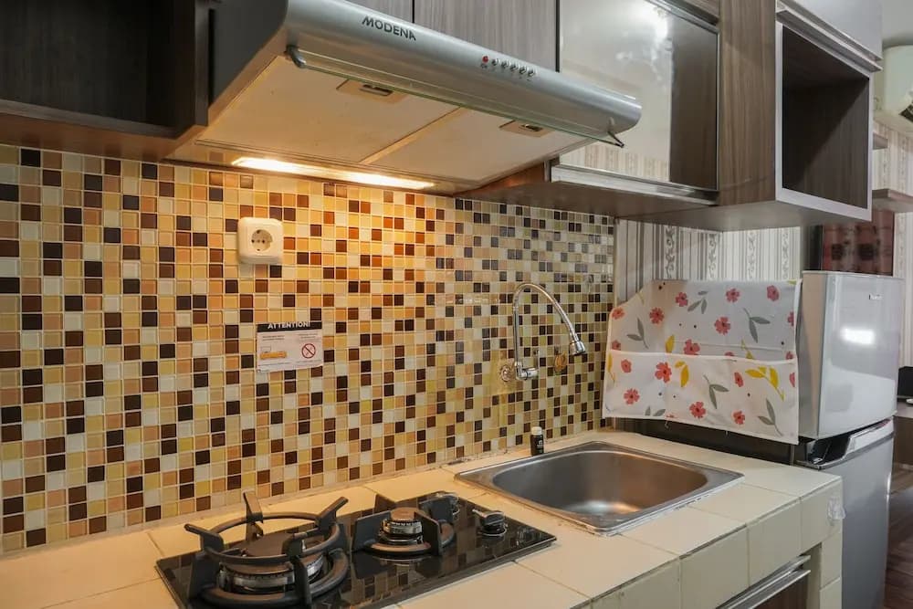 Cozy Living Studio Apartment At Belmont Residence Near Puri - photo 17