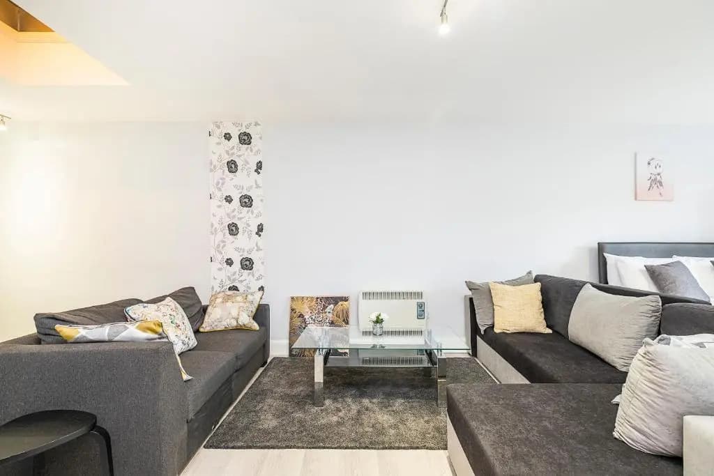 Securematics Executive Studio Apartments - photo 2