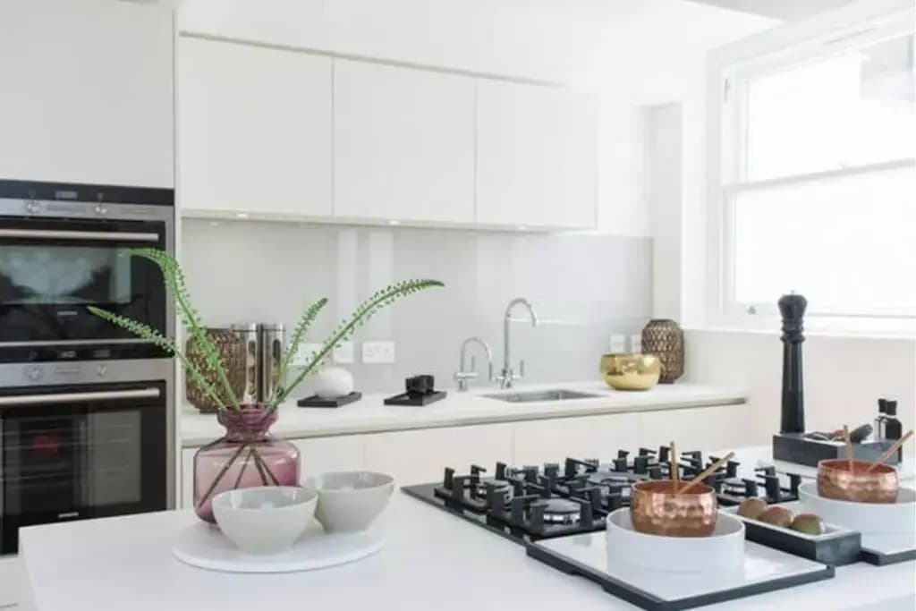 Boutique 3 Bed Duplex close to Kings Cross - photo 7