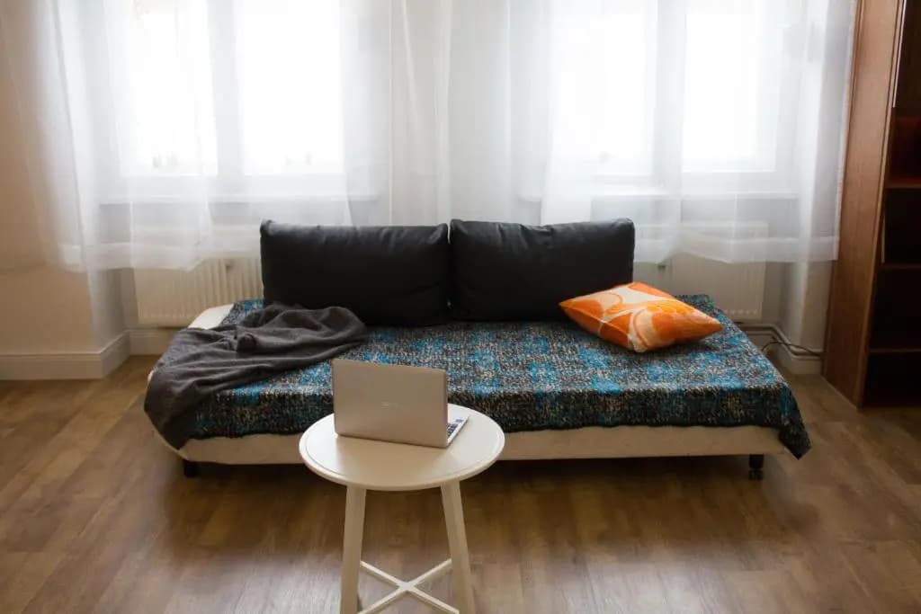 Central , 3 Rooms in Frankfurter Tor - photo 5
