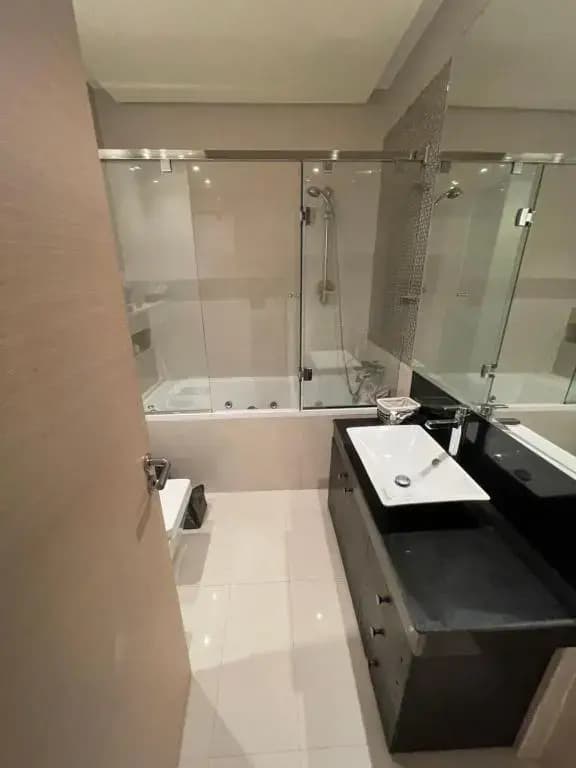Unique 2 bedroom apartment over the Golf course - photo 3