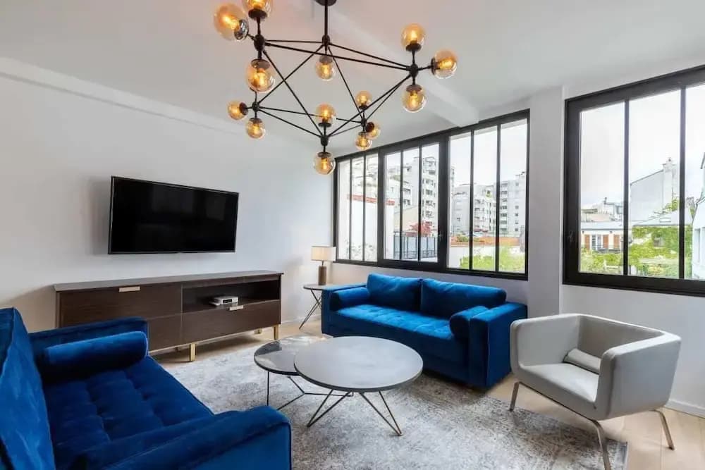 Stunning 2 Bed Apartment, Sleeps 4 - photo 12