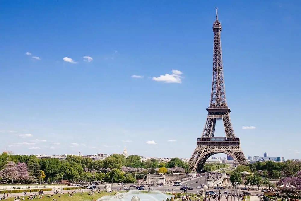 Apartment with 2 Bedrooms in Paris, with Wonderful City View And Wifi - photo 6