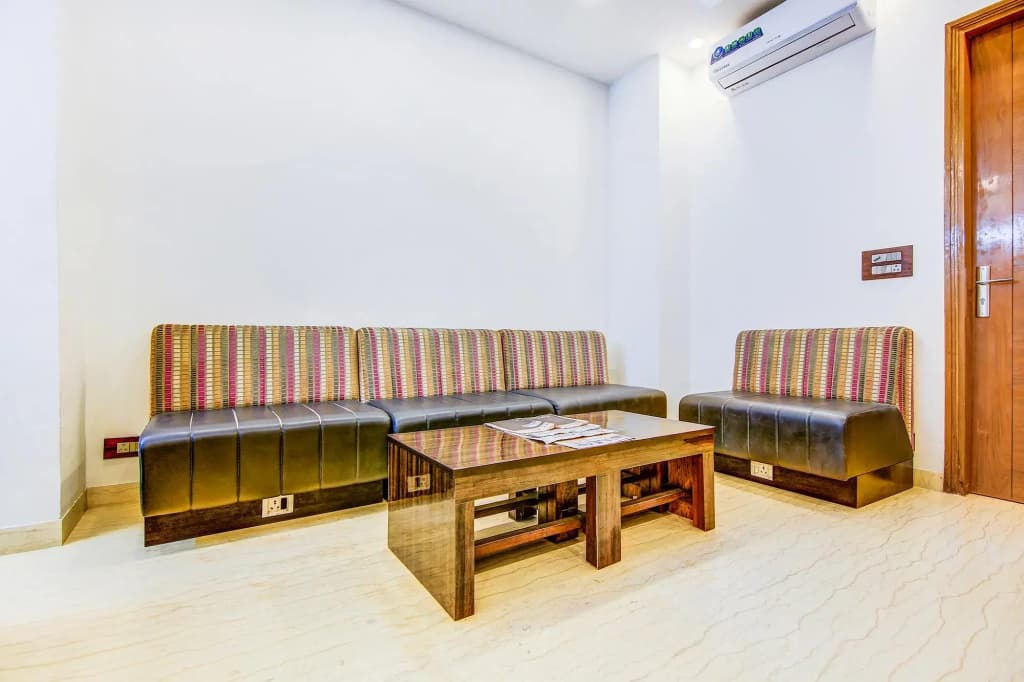 Fabhotel Floyd - main photo