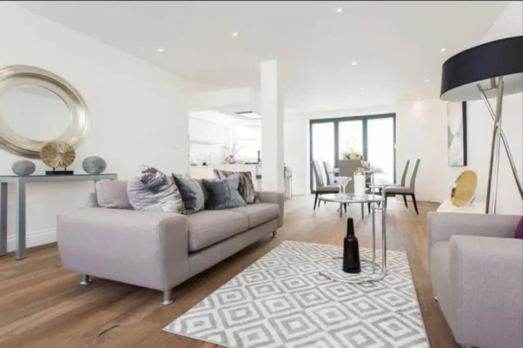 Boutique 3 Bed Duplex close to Kings Cross - photo 3