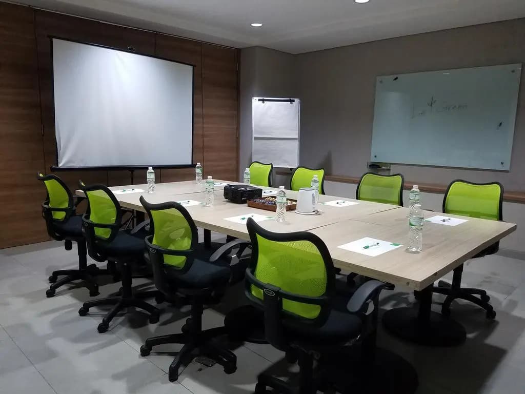 LeGreen Suite Kuningan - photo 16