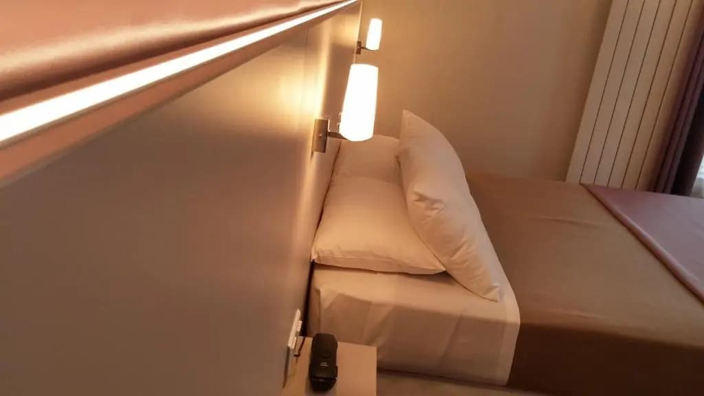 Modern Hotel - photo 6
