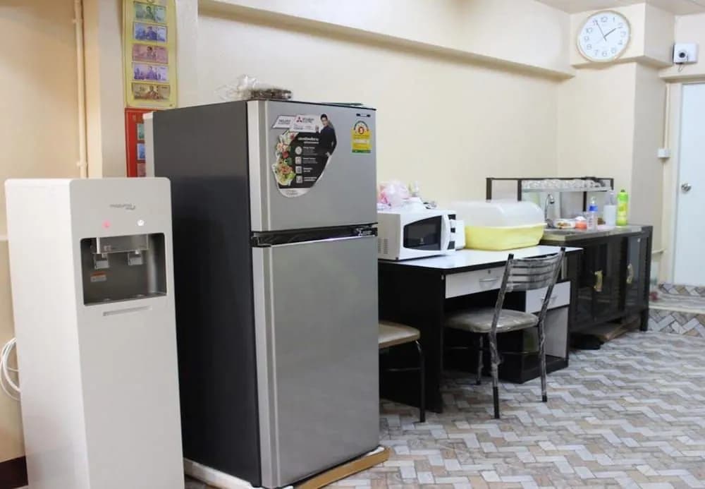 Thai Love Cafe & Hostel - photo 17