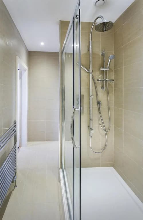 New Town Hotel - photo 8