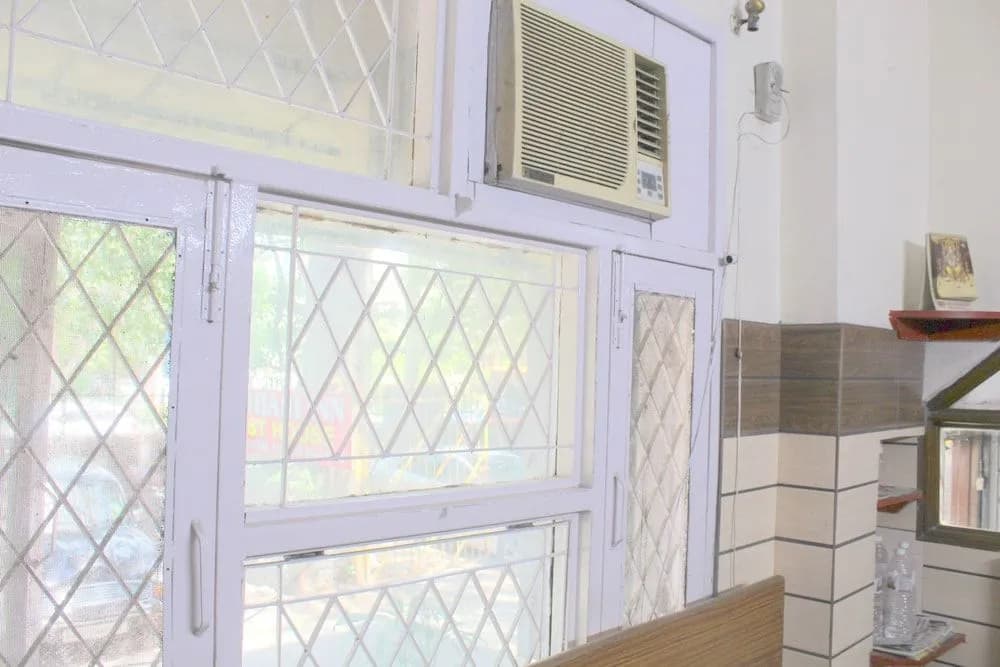 Rajdhani Inn - photo 11