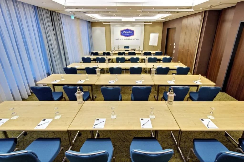 Hampton by Hilton Berlin City West - photo 15
