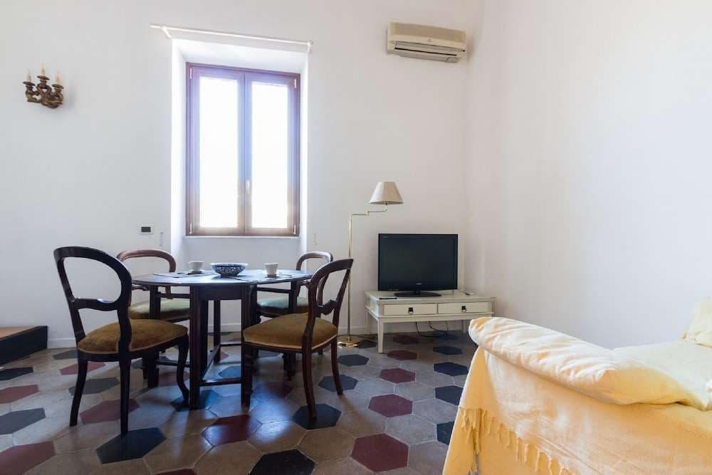 Sunny Apartment Navona Sq - photo 16
