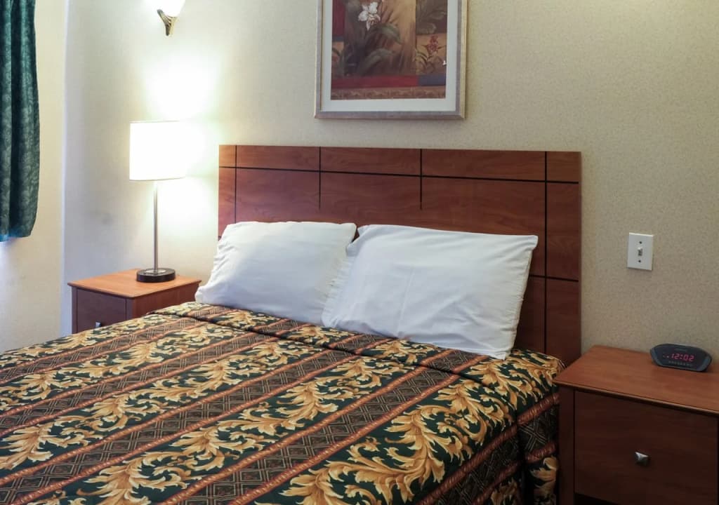 JFK Inn - photo 3
