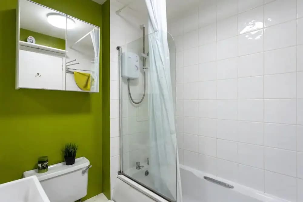 Stylish 2 Bedroom Apartment Near the City Centre - photo 8