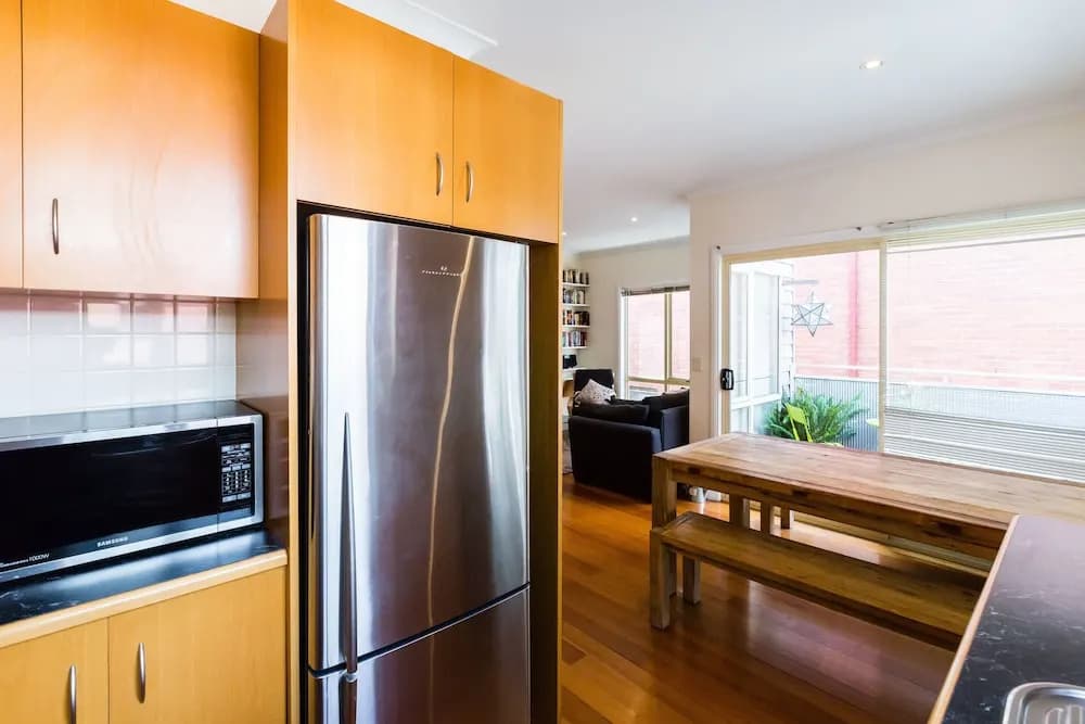 KIM, 2BDR West Melbourne Apartment - photo 15