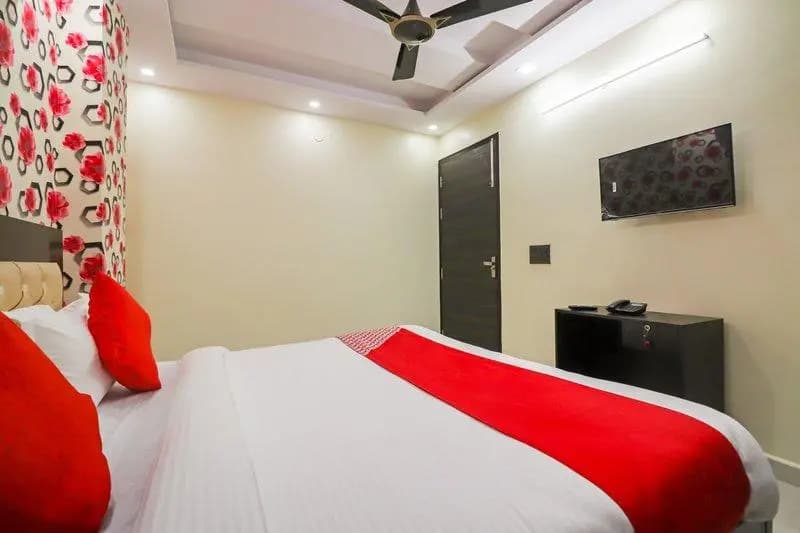 OYO Flagship 64184 Moody Moon Residency - photo 4