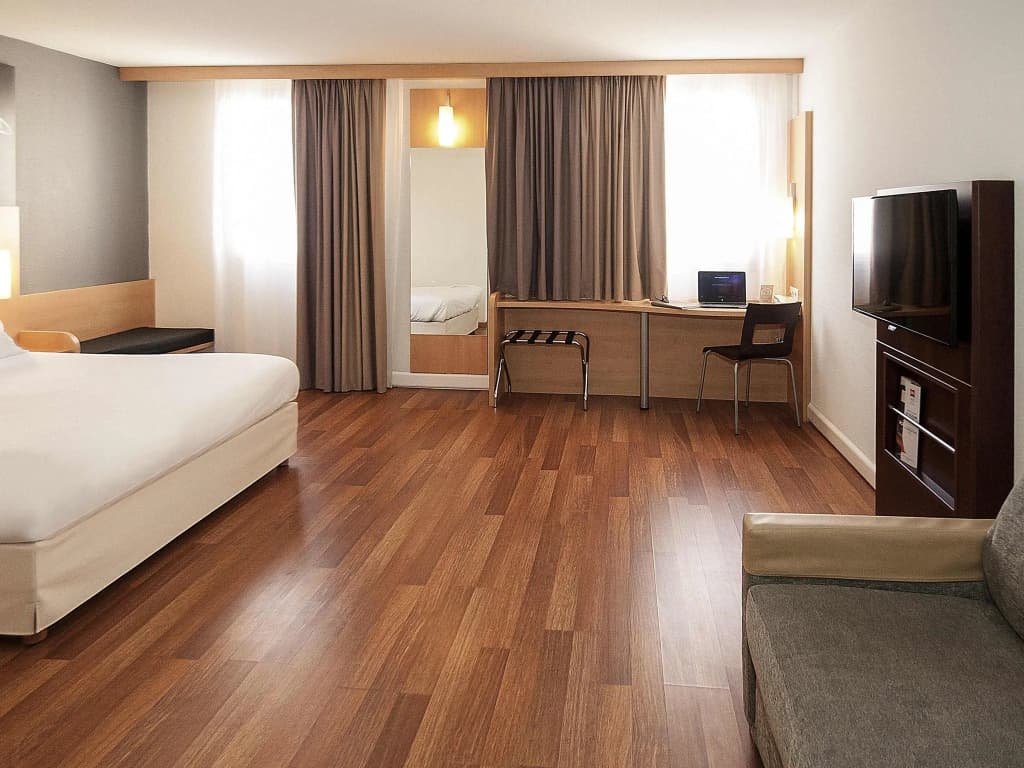 easyHotel Nice Old Town - photo 12
