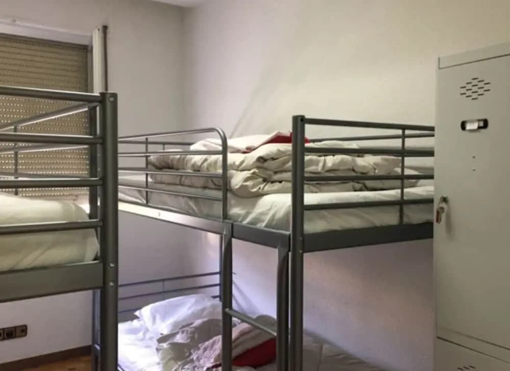 Apartmenti Chamartin- Hostel - photo 3