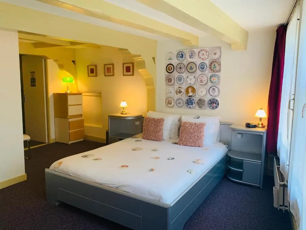 Amsterdam Central Guest House - photo 3