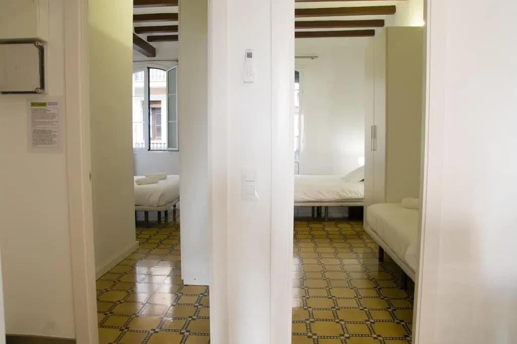 Barnapartments Basic Gracia - photo 4