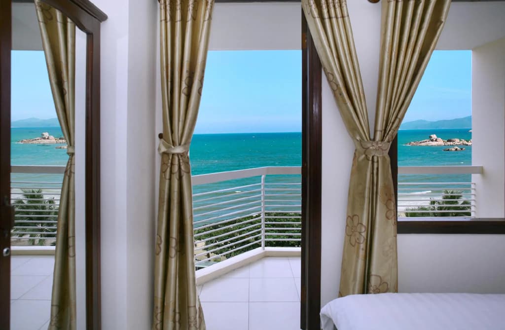 Moonlight Bay Hotel - photo 7