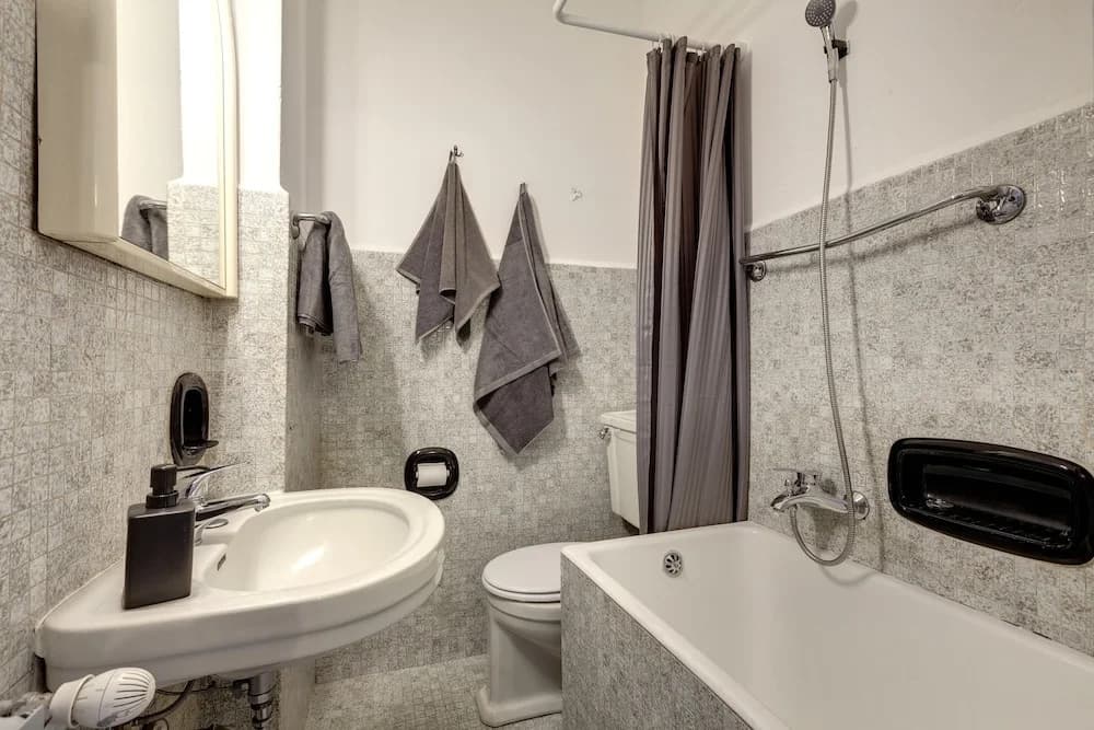 Studio Suite With Elevator Near the Old Bridge - photo 9