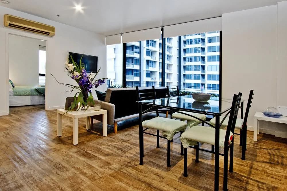 2 Bedder Melbourne Apt in New York End - photo 9