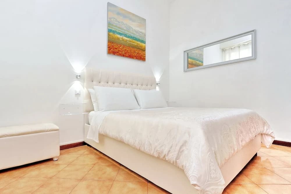 Chic Modern Apartment - photo 5